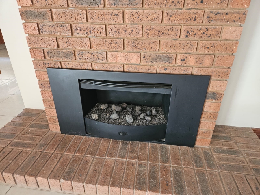 3 Bedroom Property for Sale in The Islands Estates North West